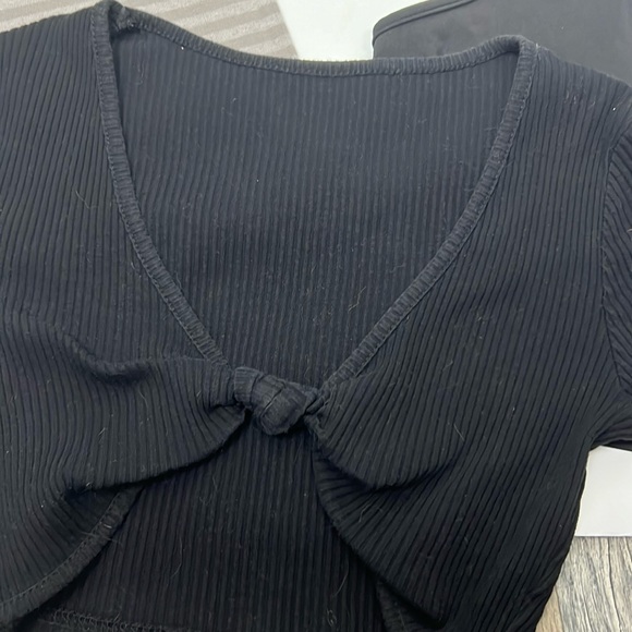 β¨4π $20 β¨ Bundle of 3 crop tops stretch top set black grey small medium - Picture 4 of 14